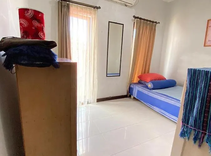 Azel Bed & Breakfast *